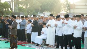 Polresta Bandung Potong Puluhan Hewan Qurban