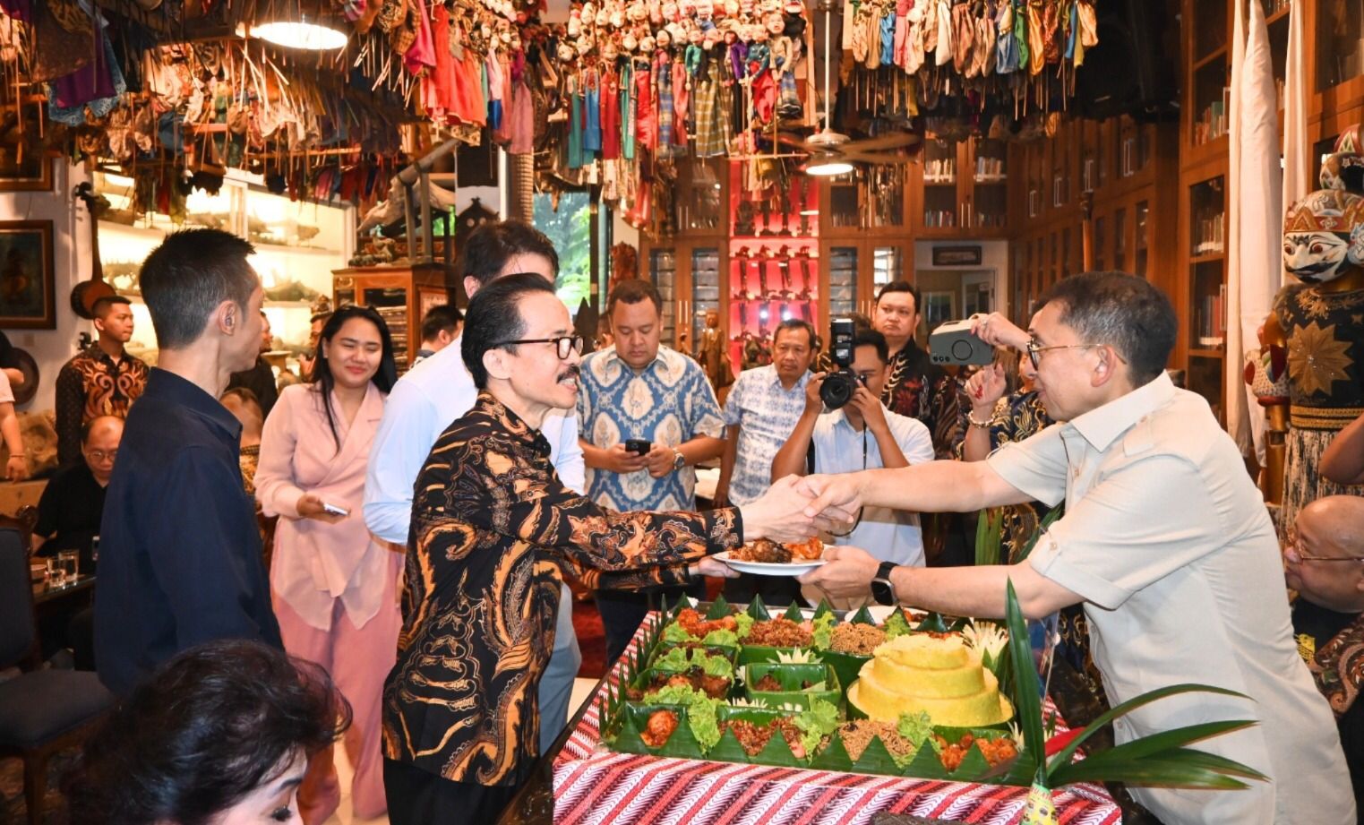 Ketum APTIKNAS Apresiasi Rekor MURI Menteri Kebudayaan RI Pertama