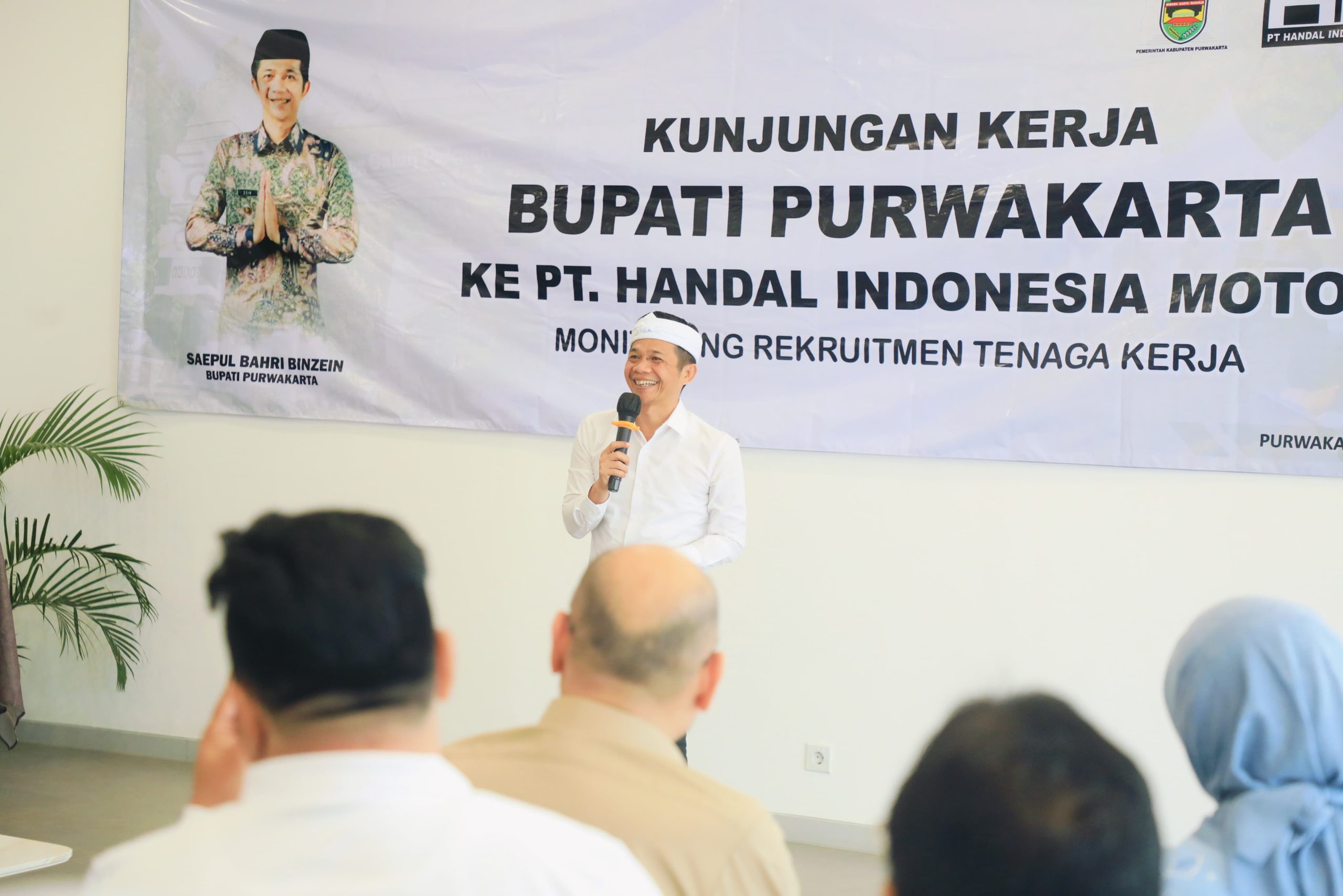 Om Zein Pacu Perekrutan Tenaga Kerja di PT HIM