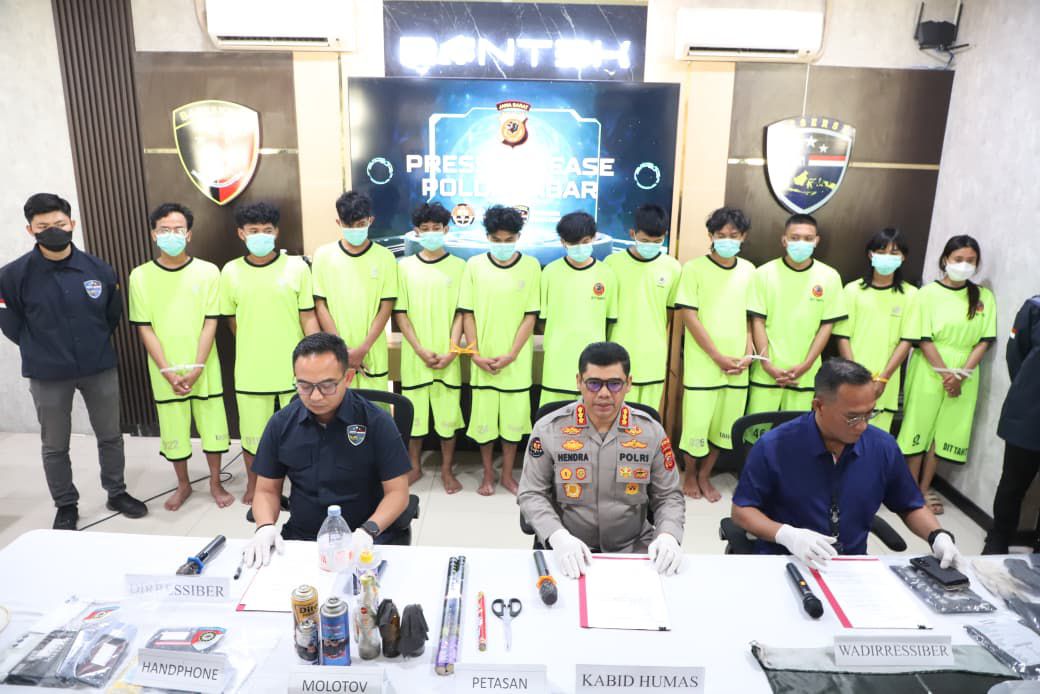 Polisi Tangkap 11 Tersangka Penyebar Konten Permusuhan Usai Aksi di DPRD Jabar
