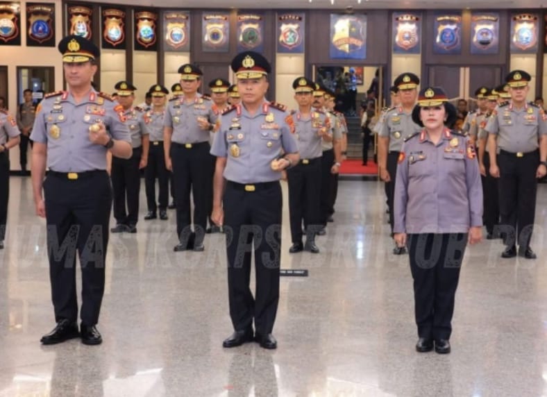 Mabes Polri Menggelar Kenaikan Pangkat 27 Pati Di Rupattama