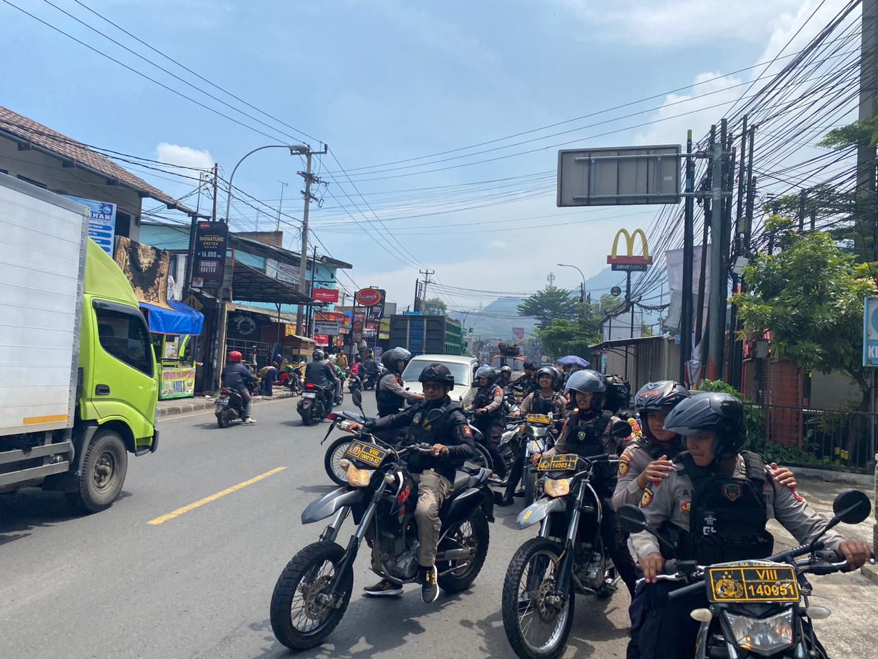 Patroli Skala Penuh di Jatinangor, Satgas Gabungan Polda Jabar All Out Berantas Premanisme