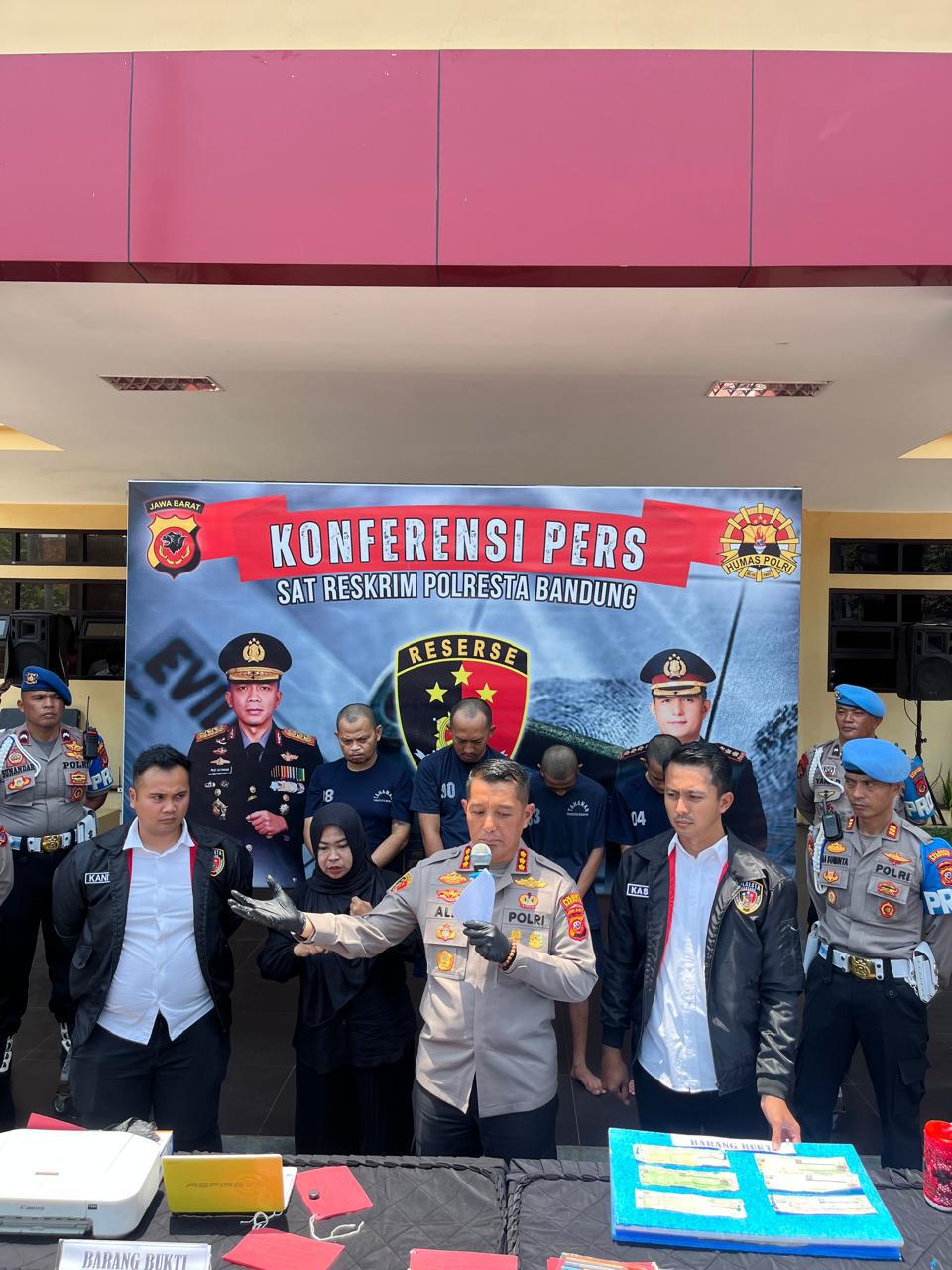 Polisi Ungkap Sindikat Pemalsuan STNK, Amankan Empat Tersangka
