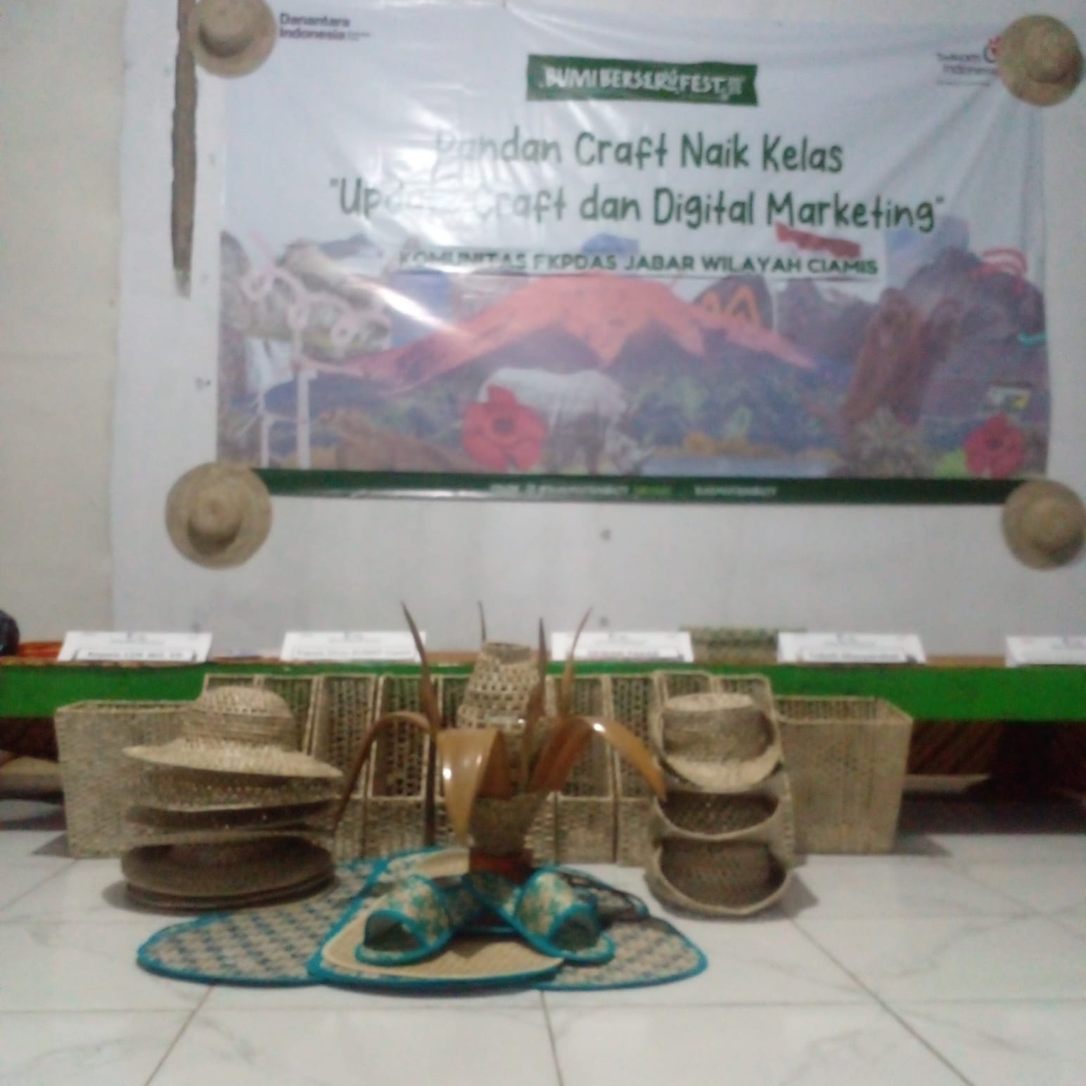 Kerajinan Pandan Citapen Landeuh Tembus 42 Besar Nasional Telkom Bumi Berseru