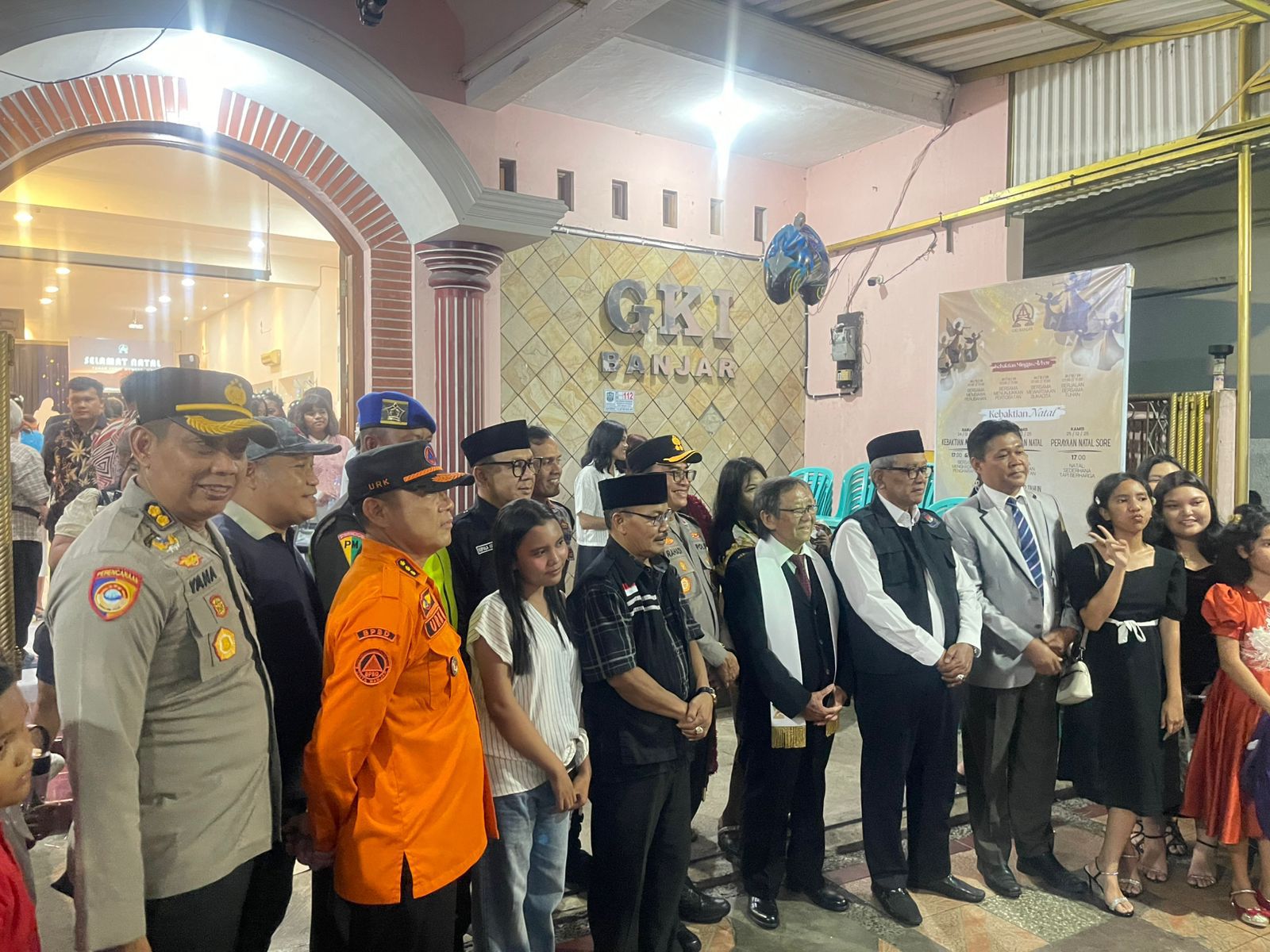 Pastikan Natal Aman, Personel Polda Jabar Cek Gereja dan Pos Pam Ops Lilin Lodaya 2025 di Wilayah Polres Banjar