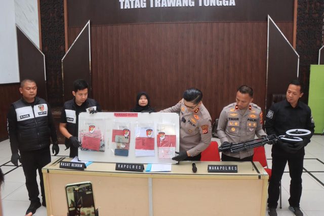 ‎ ‎*Sindikat Eksploitasi Anak Dibongkar Polisi, Pelaku Pakai Aplikasi Live Konten Seksual.*