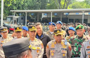 Wakapolrestabes Bandung Pimpin Apel Pengamanan Unjuk Rasa Mahasiswa di Sejumlah Titik Kota Bandung