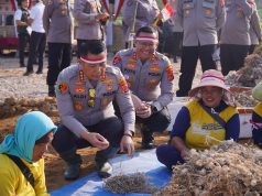 Polresta Bandung Ikuti Penanaman Bawang Putih Serentak, Dukung Ketahanan Pangan Nasional