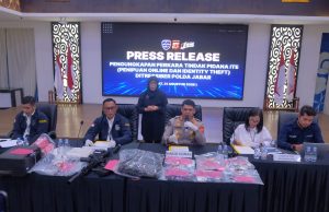 Waspada Modus Beli Kendaraan Murah, Polda Jabar Sita Baju Loreng hingga Senjata Mainan