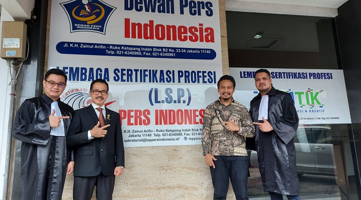 Dua Orang Saksi