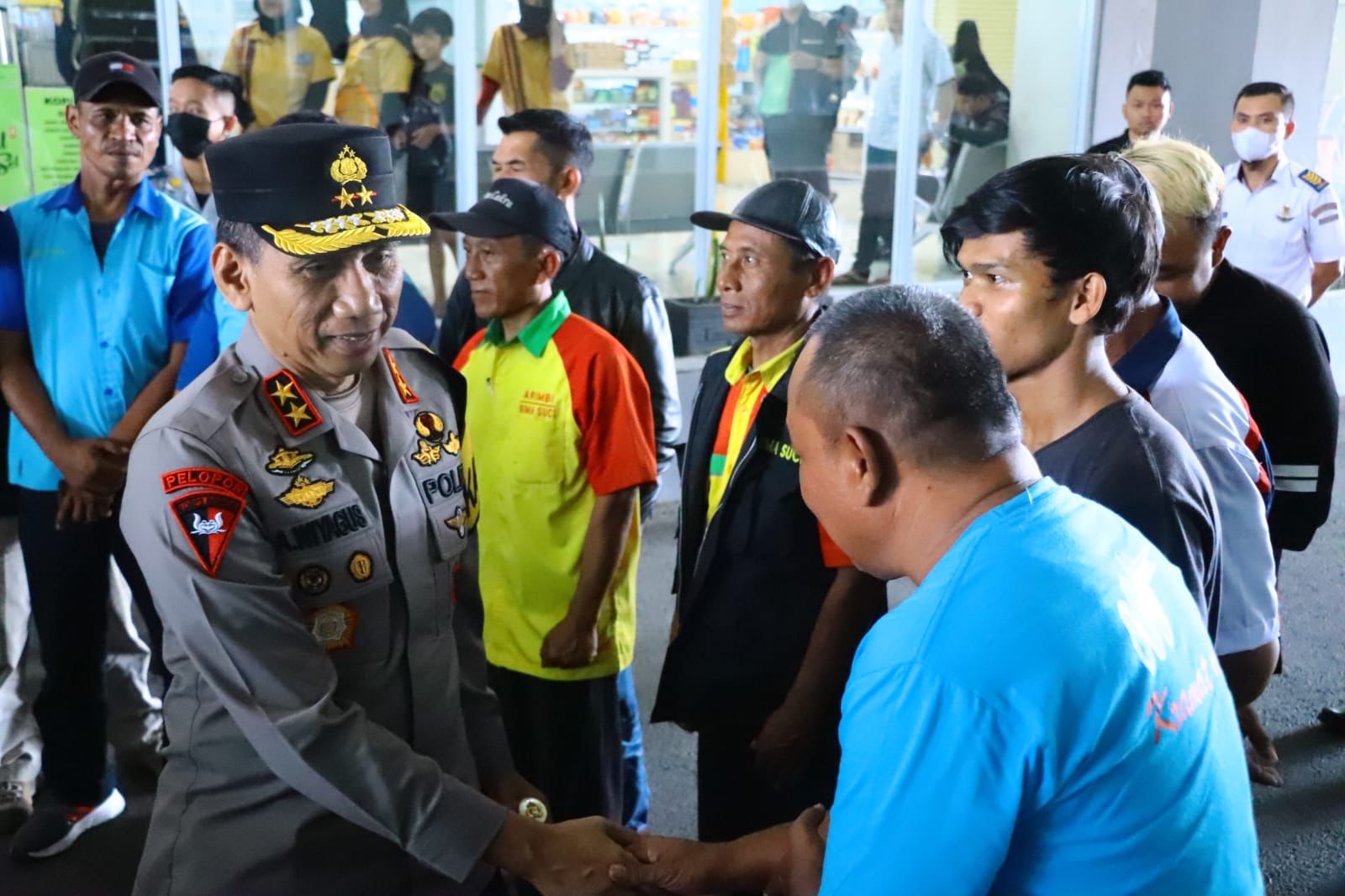 Kapolda Jabar Cek Kesiapan Armada Bus Di Terminal Leuwi Panjang Bandung Jelang Idul Fitri 1444 H