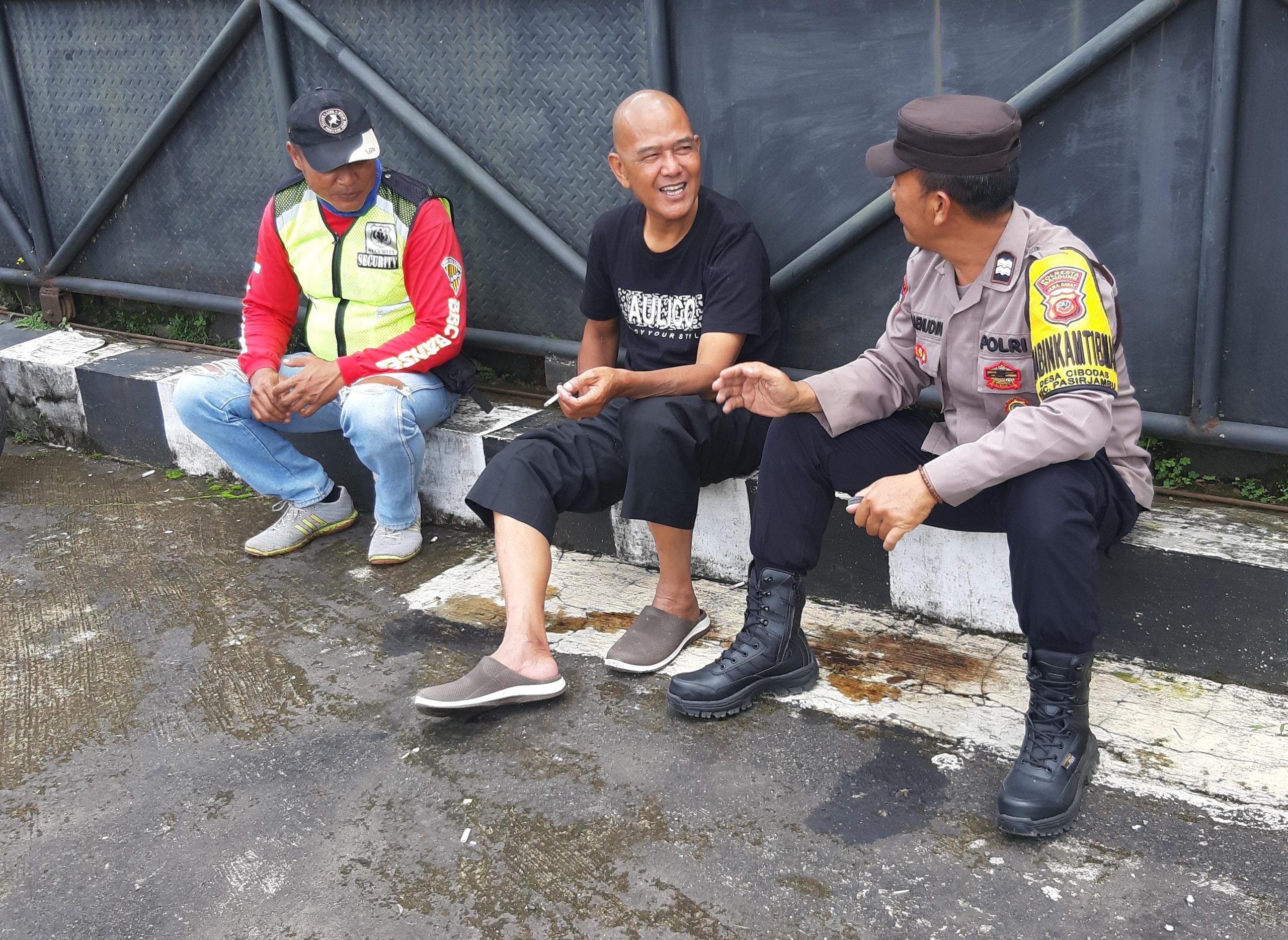Giat Bhabinkamtibmas Desa Cibodas sampaikan pesan kamtibmas