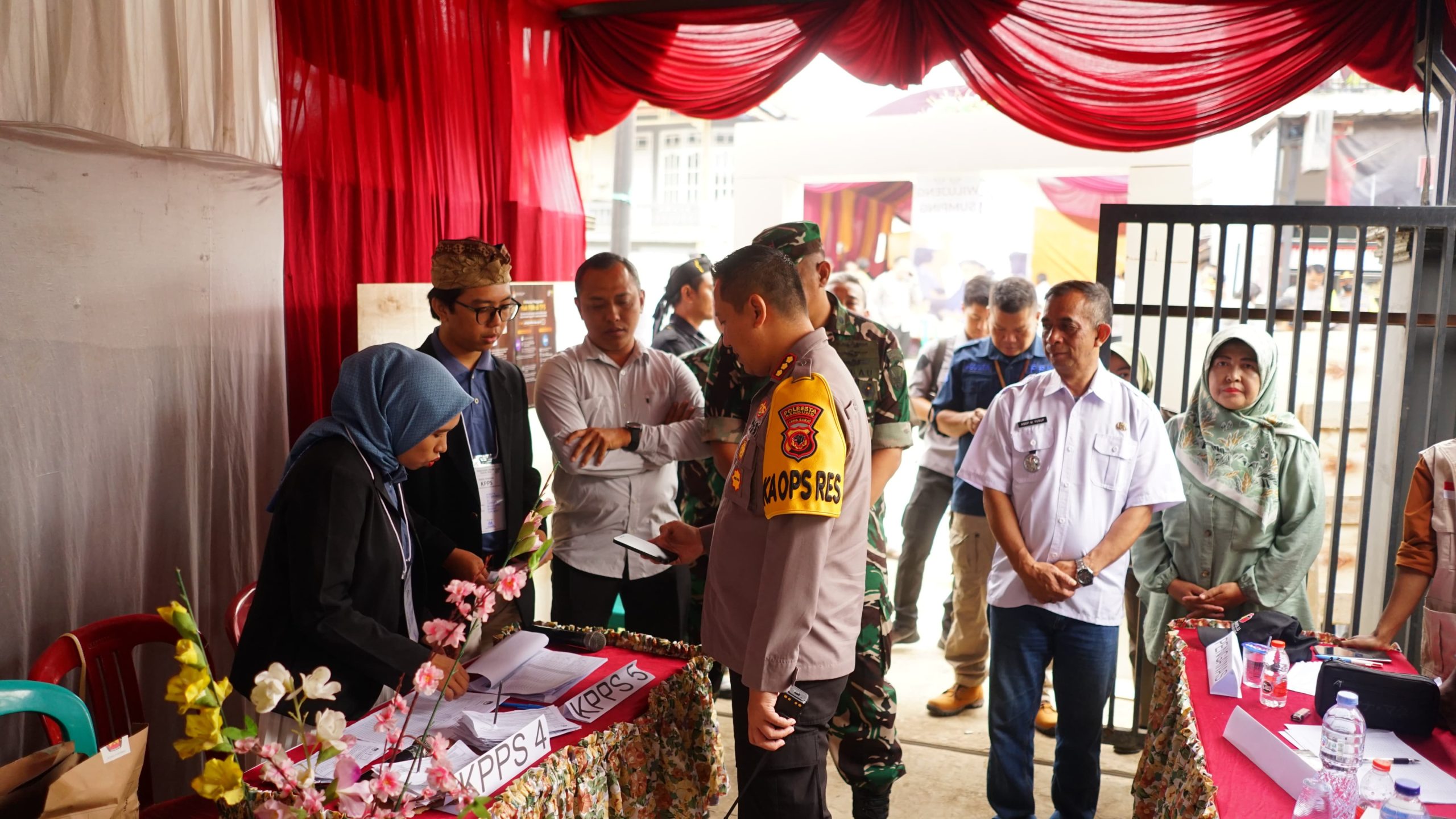 Pasca Pencoblosan Pemilu 2024, Kapolresta Bandung Monitoring Ke Beberapa TPS di Kabupaten Bandung