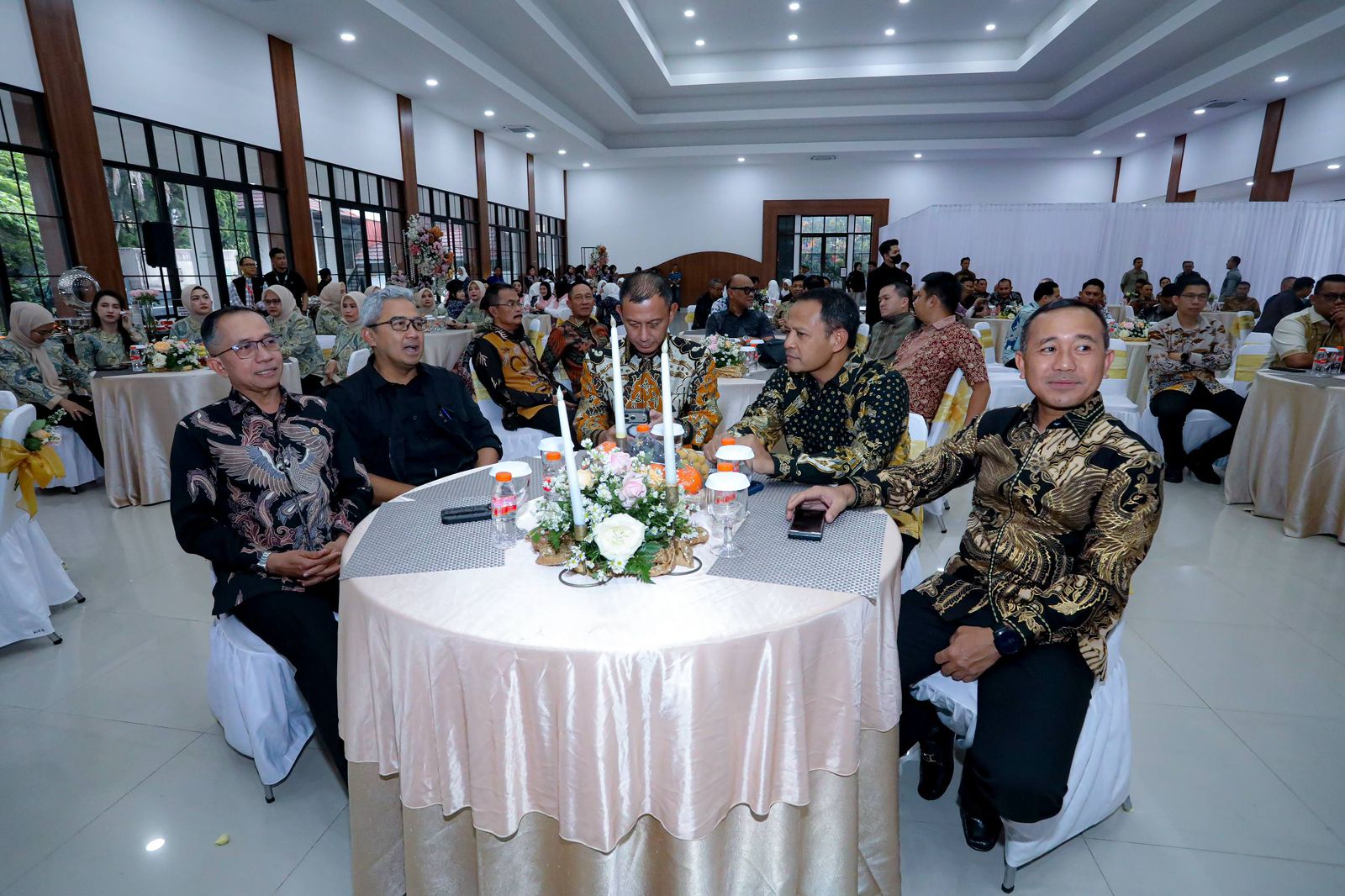 Perpisahan Kapolrestabes Bandung, Farhan Apresiasi Pengabdian Kombes Pol Budi Sartono