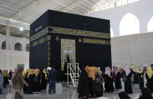 Plaza Haji Al Qosbah Hadirkan Sensasi Manasik Haji, Umrah, dan Naik Unta
