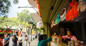 Survei Kepuasan Meningkat, Farhan Soroti Tantangan Ekonomi dan Lapangan Kerja