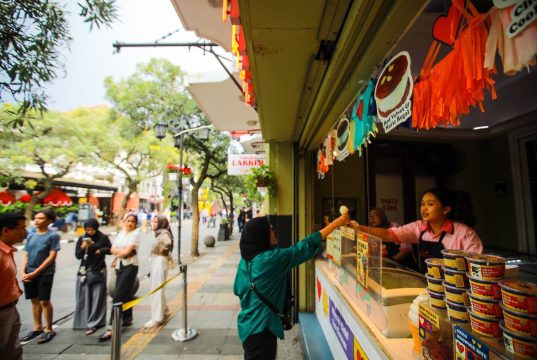 Survei Kepuasan Meningkat, Farhan Soroti Tantangan Ekonomi dan Lapangan Kerja