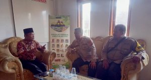 Polsek Rajadesa IPTU Radius Windhu Asmoro Door To Door Sambangi Warga