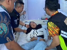 POLDA JABAR BERIKAN LAYANAN KESEHATAN KEPADA PENDEMO SAAT MAY DAY FIESTA DI MONAS