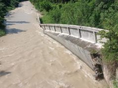 Nyaris Runtuh !! Tembok Penahan Sungai Batang Merao di Desa Sungai Pegeh Jadi Ancaman Keselamatan,BWSS VI di Minta Ambil Tindakan