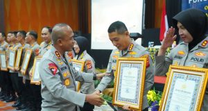 RAKERNIS FUNGSI KEUANGAN POLDA JABAR T.A. 2026 RESMI DIBUKA KAPOLDA JABAR, 16 SATKER TERIMA PENGHARGAAN KAPOLRI ATAS CAPAIAN IKPA SEMPURNA