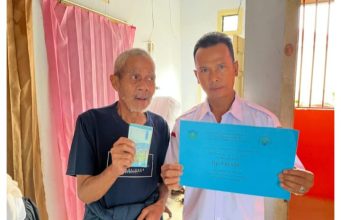 Pemdes Koto Tinggi Salurkan BLT DD Tahap II, 9 KPM Terima Bantuan Tunai Langsung