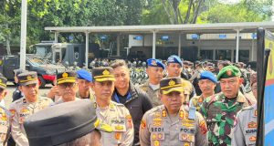 Wakapolrestabes Bandung Pimpin Apel Pengamanan Unjuk Rasa Mahasiswa di Sejumlah Titik Kota Bandung