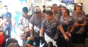 Dekati Masyarakat di CFD Dago, Polda Jabar Hadirkan Layanan SIM Keliling dan Sapa Warga