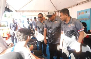 Polda Jabar Berikan Pelayanan Kesehatan Gratis kepada Masyarakat pada Kegiatan Car Free Day di Dago Cikapayang