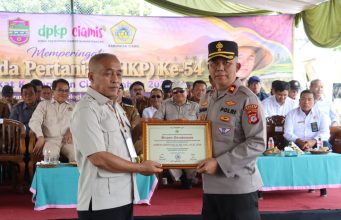 Kapolres Ciamis Raih Penghargaan KTNA atas Dedikasi Mendukung Kemajuan dan Kesejahteraan Petani
