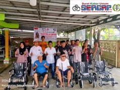 Wujud Kepedulian, Cakades Tamanrahayu Bang Jibril Gandeng Yayasan Al-Fityan Salurkan Bantuan 20 Kursi Roda