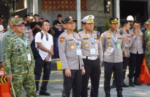 POLDA JABAR KAWAL KUNKER VVIP PRESIDEN PRABOWO DI KM 57 TOL JACI, SITUASI KONDUSIF