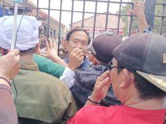 Forum Wartawan Solidaritas Sukabumi Menggelar Aksi Demo di Depan Kantor Kejari Cibadak Sukabumi