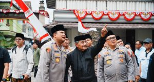 Jalin Komunikasi dan Kolaborasi Harmonis dengan Tokoh Agama, Wakapolda Jabar Silaturahmi ke Ponpes Cipasung
