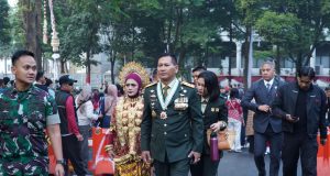 Upacara HUT ke-81 Kemerdekaan RI Tingkat Provinsi Jawa Barat, Pangdam III/Siliwangi Hadiri Upacara di Gedung Sate