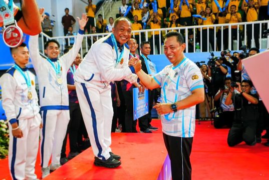 Kapolri Resmi Tutup Kejuaraan Bulu Tangkis Kapolri Cup 2026, Tegaskan Komitmen Polri Dukung Prestasi Atlet Nasional