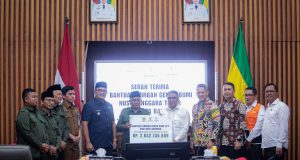 Pemkot Bandung Serahkan Bantuan Rp2,03 M untuk Korban Gempa NTT Melalui Baznas RI