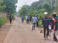 Kepala Desa Terpilih Tamanrahayu, Emin Suryana (Bang Jibril), Tinjau Langsung Lokasi Rencana Perbaikan Jalan Dahuan
