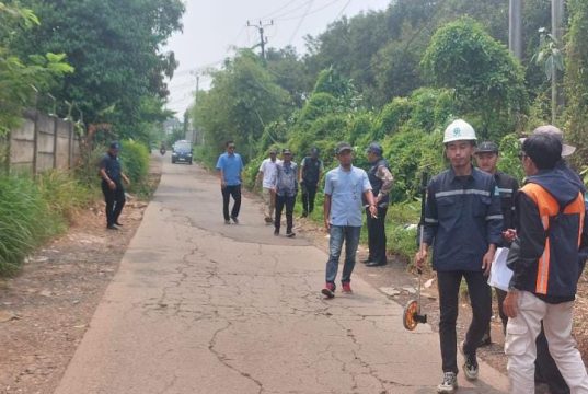 Kepala Desa Terpilih Tamanrahayu, Emin Suryana (Bang Jibril), Tinjau Langsung Lokasi Rencana Perbaikan Jalan Dahuan