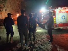 Cegah Api Meluas, Polisi Bantu Damkar Padamkan Kebakaran Kebun Bambu
