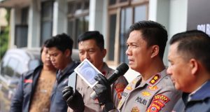 Todongkan Golok ke Leher Korban, Begal di Leuwidaun Diamankan Polisi