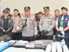 Pabrik Obat Ilegal di Bandung Terbongkar, Lima Orang Ditangkap, Ratusan Ribu Butir Disita