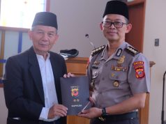 Bukan Sekadar Ibadah, Momen Hangat Irwasda Polda Jabar Berbaur dengan Jemaah di Safari Jumat Batununggal